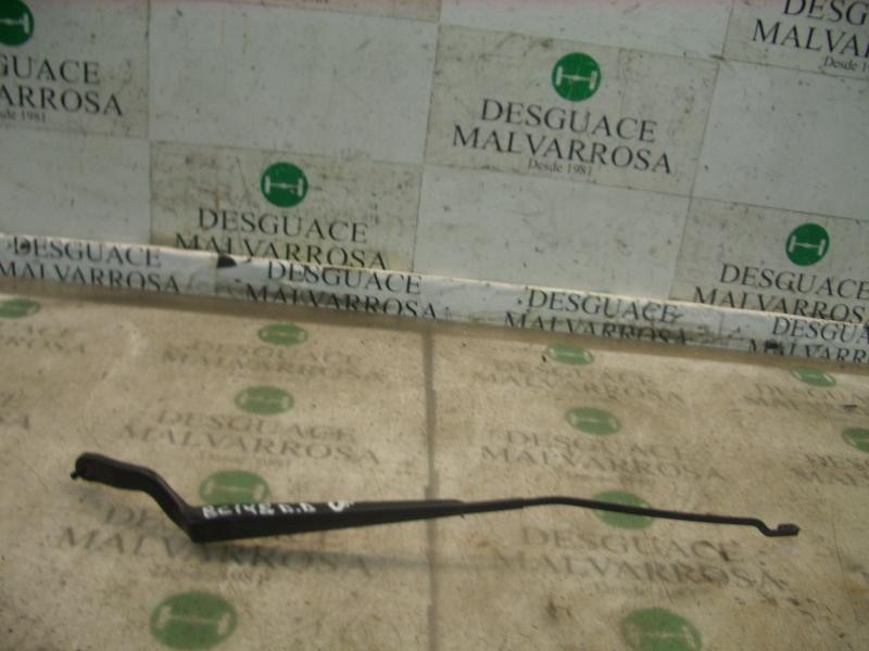 Recambio de brazo limpia delantero derecho para ford fiesta (cbk) trend referencia OEM IAM   