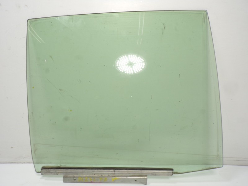 Recambio de cristal puerta trasero derecho para lexus ct 1.8 16v cat (híbrido) referencia OEM IAM 6811376010  