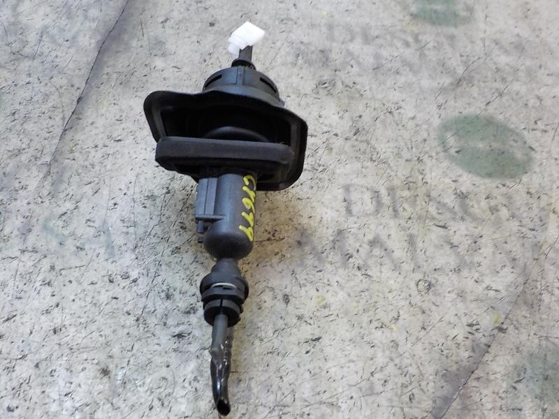 Recambio de bomba embrague para ford c-max (cb3) 1.6 tdci cat referencia OEM IAM 1863548  
