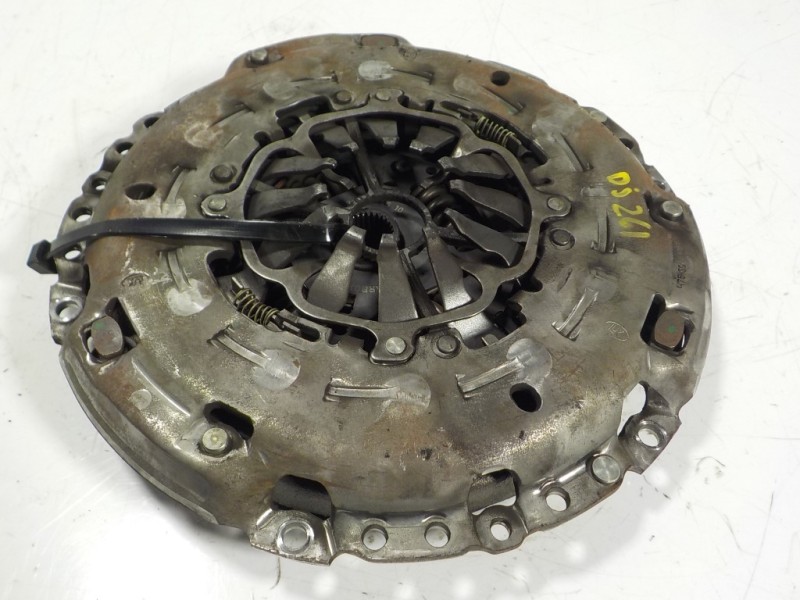 Recambio de kit embrague para skoda octavia combi (5e5) 1.6 tdi dpf referencia OEM IAM 04L141015D  