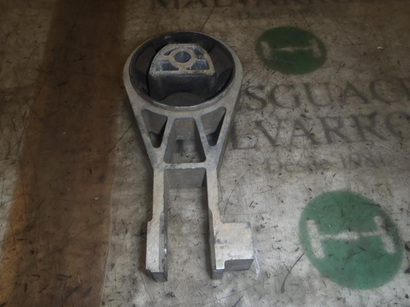 Recambio de soporte cambio para opel corsa d cosmo referencia OEM IAM   