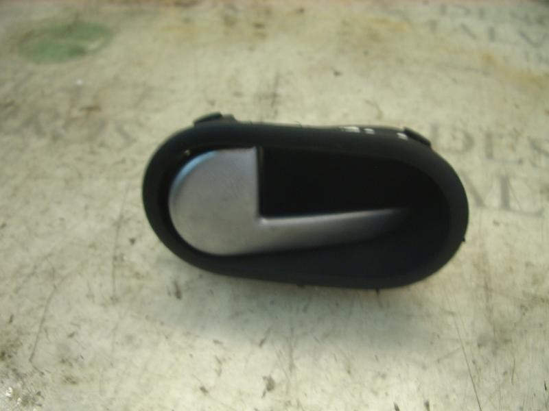 Recambio de maneta interior delantera izquierda para ford fiesta (cbk) trend referencia OEM IAM   