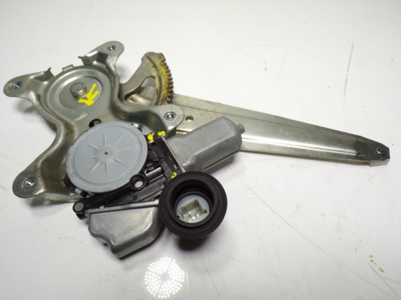 Recambio de elevalunas trasero derecho para lexus ct 1.8 16v cat (híbrido) referencia OEM IAM 6980322200 8572075070 8572075070