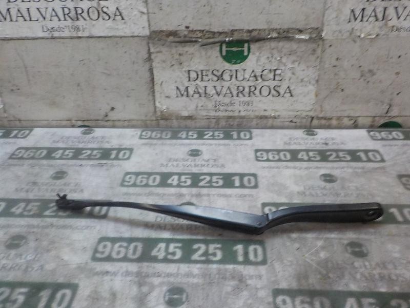 Recambio de brazo limpia delantero izquierdo para bmw serie 5 touring (f11) 520d referencia OEM IAM 61617182459  