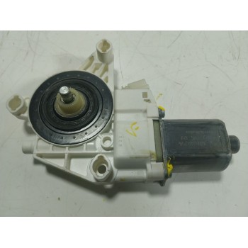 MOTOR ELEVALUNAS DELANTERO IZQUIERDO A1669060201 A1669060201 