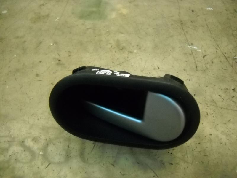 Recambio de maneta interior delantera derecha para ford fiesta (cbk) ghia referencia OEM IAM   