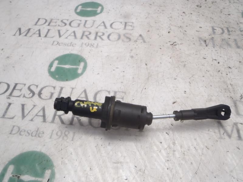 Recambio de bomba embrague para peugeot 407 sr confort referencia OEM IAM 218234  
