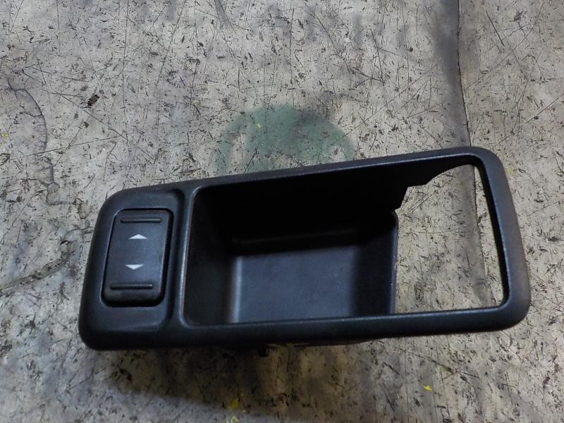 Recambio de mando elevalunas delantero derecho para ford c-max (cb3) 1.6 tdci cat referencia OEM IAM 1471913  