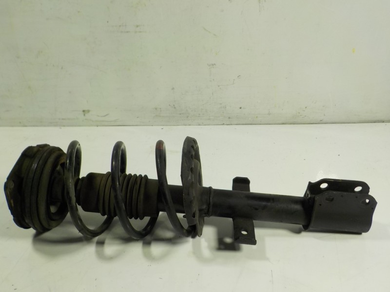 Recambio de amortiguador delantero derecho para renault clio iii exception 2 referencia OEM IAM 8200676026 8200676026 