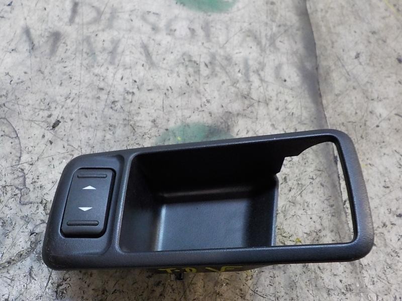 Recambio de mando elevalunas trasero derecho para ford c-max (cb3) 1.6 tdci cat referencia OEM IAM 1471913  