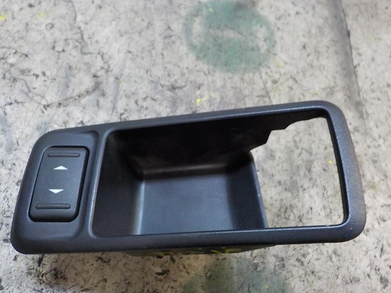 Recambio de mando elevalunas trasero izquierdo para ford c-max (cb3) 1.6 tdci cat referencia OEM IAM 1471913  