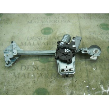 ELEVALUNAS TRASERO DERECHO 