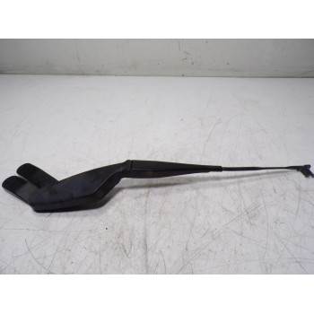 BRAZO LIMPIA DELANTERO DERECHO A2048200344 