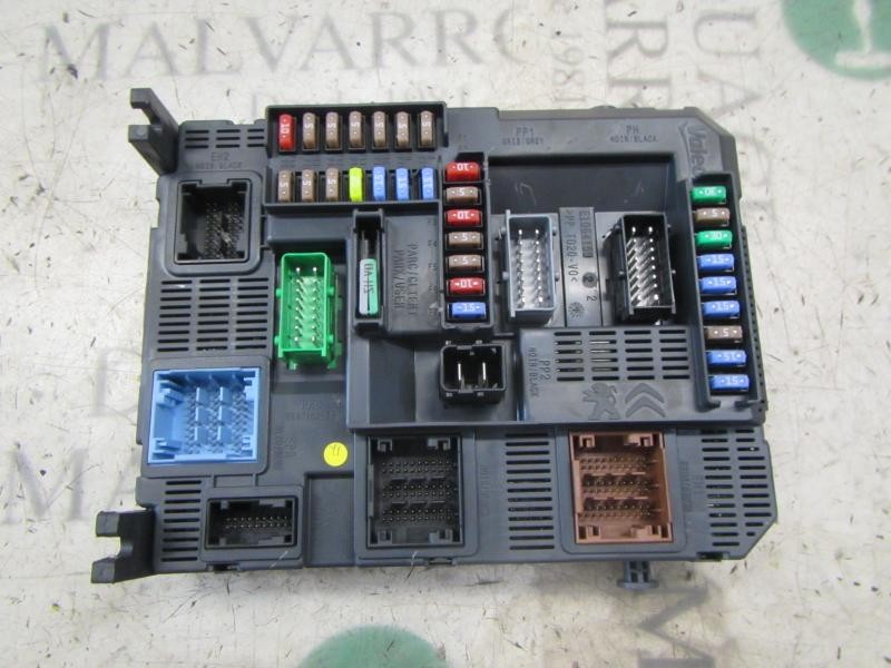 Recambio de caja reles / fusibles para peugeot 308 sw 1.6 hdi referencia OEM IAM 1610807880  