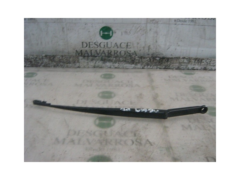 Recambio de brazo limpia delantero derecho para bmw serie 3 berlina (e46) 320d referencia OEM IAM 61617007128  