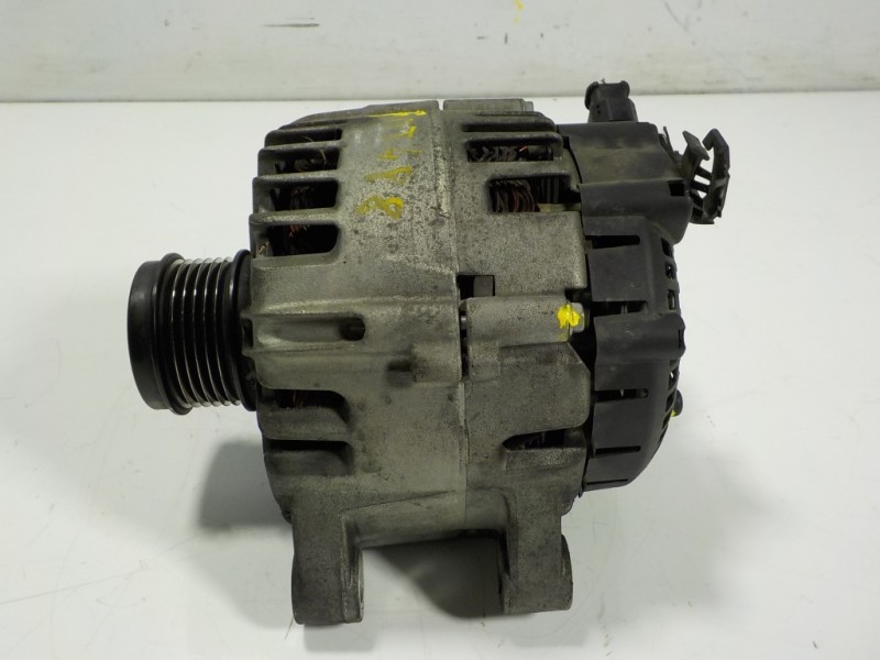 Recambio de alternador para peugeot 208 1.6 blue-hdi fap referencia OEM IAM 9810525380 9810525380 2624327A