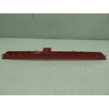 PILOTO TRASERO CENTRAL A1668200056 A1668200056 