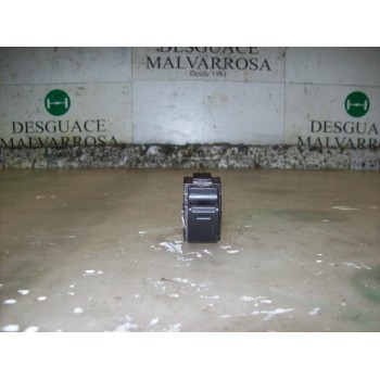 MANDO ELEVALUNAS TRASERO DERECHO 8481005040 