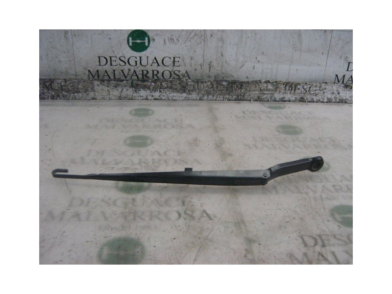 Recambio de brazo limpia delantero izquierdo para bmw serie 3 berlina (e46) 320d referencia OEM IAM 61617003931  