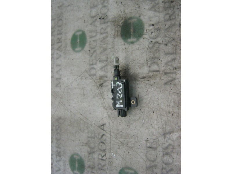 Recambio de motor c/c porton para nissan almera (n16/e) comfort referencia OEM IAM   