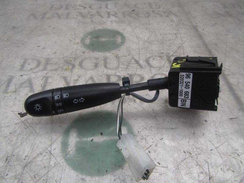 Recambio de mando luces para chevrolet aveo 1.4 cat referencia OEM IAM   