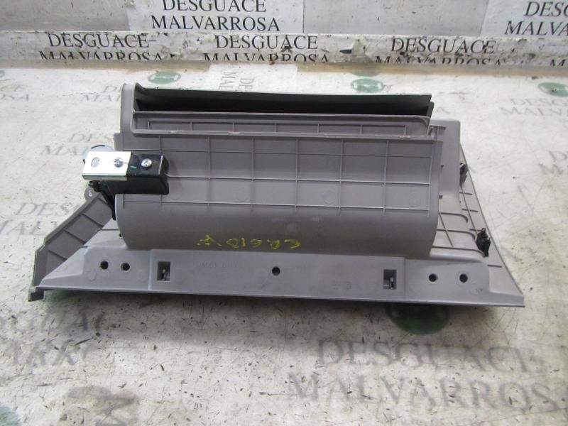 Recambio de guantera para kia cee´´d active referencia OEM IAM 845101H000ED  