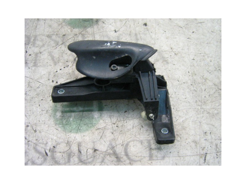 Recambio de maneta interior delantera derecha para fiat brava (182) 1.6 16v / 16v 100 sx referencia OEM IAM   