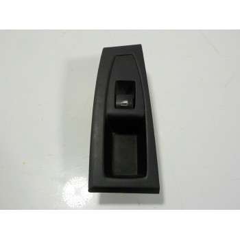 MANDO ELEVALUNAS TRASERO DERECHO 61319208107 920810702 