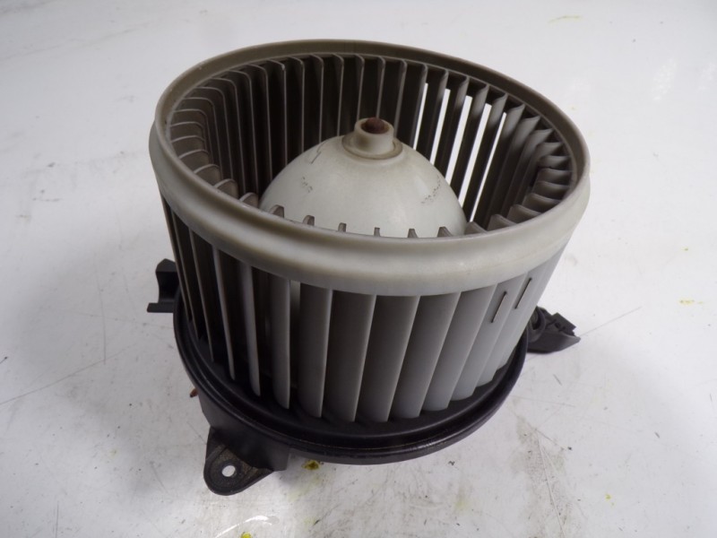 Recambio de motor calefaccion para fiat punto (199) 1.3 16v jtd dpf cat referencia OEM IAM 77364956 1542302100 