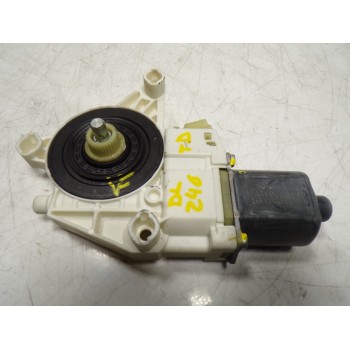MOTOR ELEVALUNAS TRASERO DERECHO A2048200642 A2048200542 