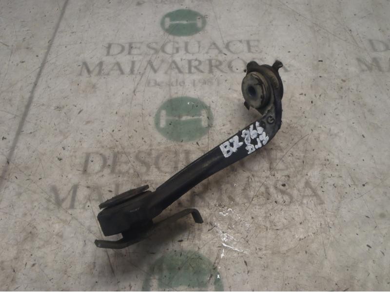 Recambio de soporte brazo suspension delantero izquierdo para nissan primastar (x..) kasten l1h1 2.7t referencia OEM IAM   