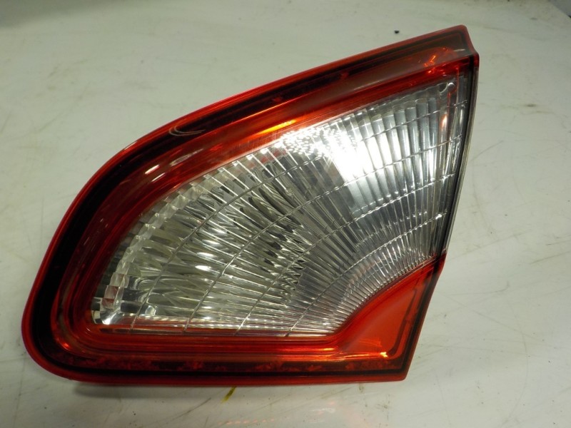 Recambio de piloto trasero derecho interior para nissan qashqai (j10) visia referencia OEM IAM 26550BR01A 26550BR01A 89503209