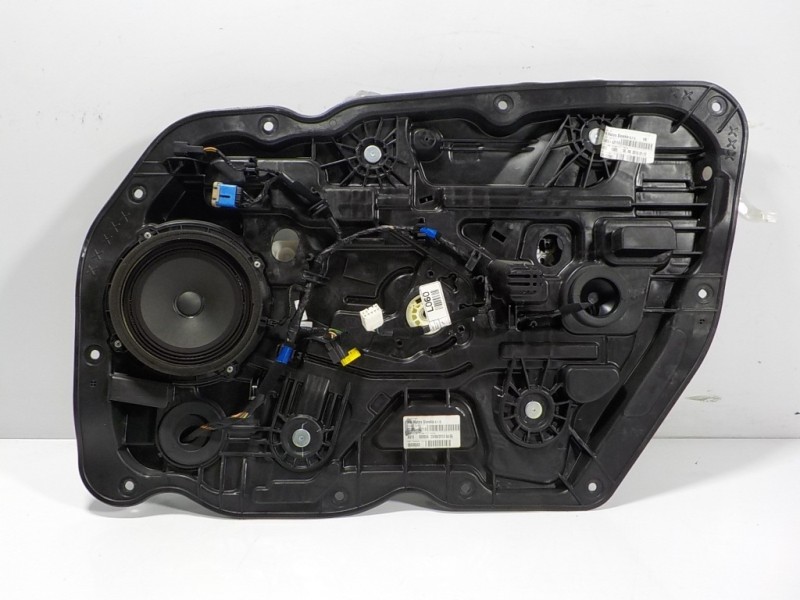 Recambio de elevalunas delantero derecho para kia cee´´d 1.4 crdi cat referencia OEM IAM 82481A2000 82480A2110 