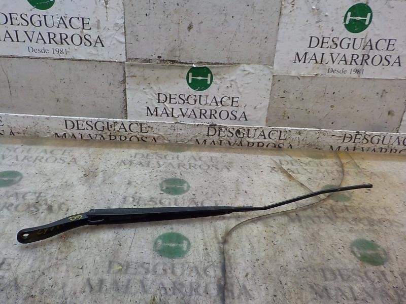 Recambio de brazo limpia delantero derecho para renault megane iii sport tourer expression referencia OEM IAM 288866482R  
