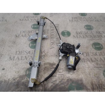 ELEVALUNAS DELANTERO DERECHO 