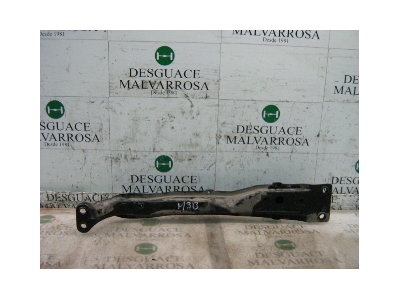 Recambio de travesaño inferior para nissan primera berlina (p11) gx referencia OEM IAM   