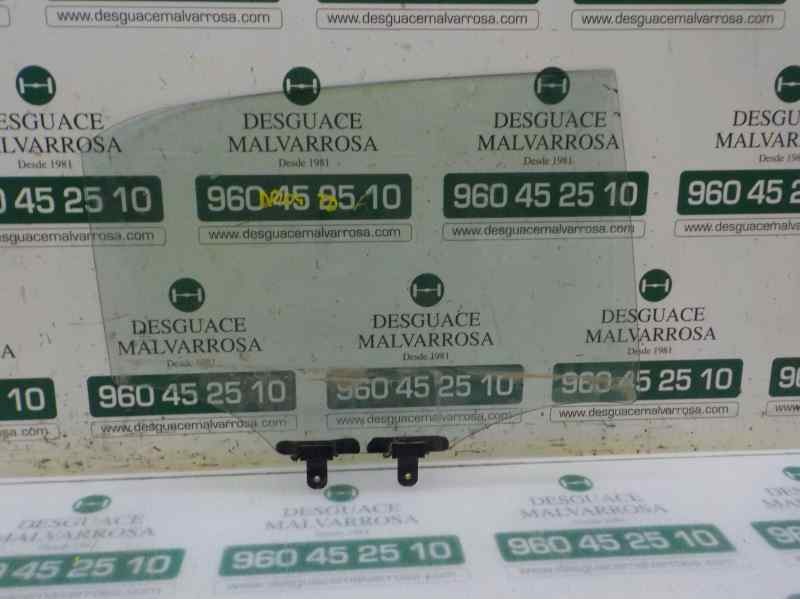 Recambio de cristal puerta trasero derecho para hyundai i20 1.2 cat referencia OEM IAM 83420C7010  