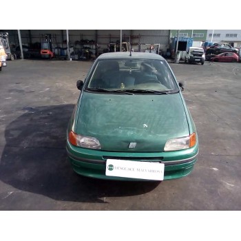 FIAT PUNTO BERLINA (176)
