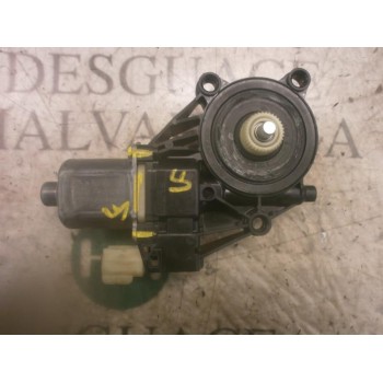 MOTOR ELEVALUNAS DELANTERO DERECHO 1543207 0130822407 0130822407