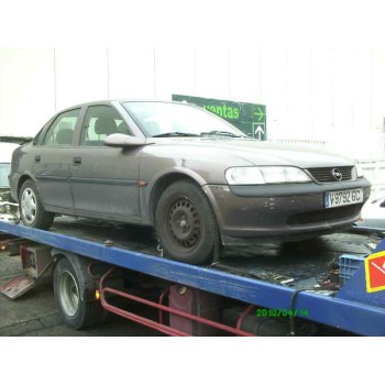 OPEL VECTRA B BERLINA