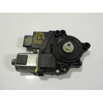 MOTOR ELEVALUNAS DELANTERO DERECHO 82460A2010 82460A2010 001100356040