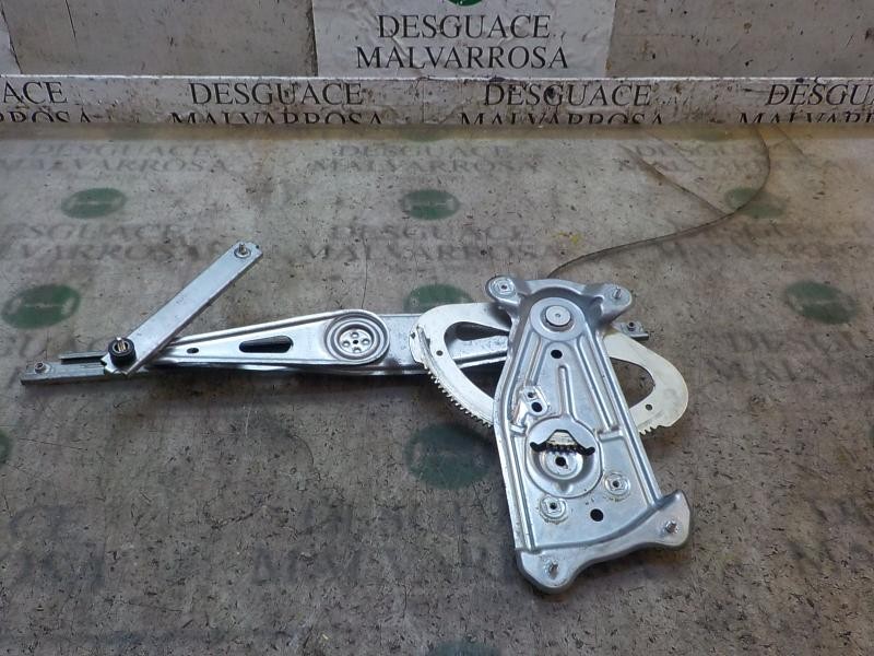 Recambio de elevalunas delantero izquierdo para renault megane iii sport tourer expression referencia OEM IAM 807216718R  