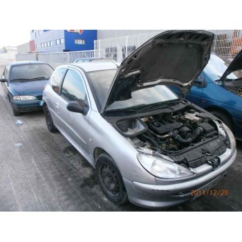 PEUGEOT 206 BERLINA