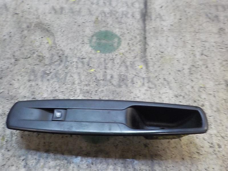 Recambio de mando elevalunas delantero derecho para renault megane iii sport tourer expression referencia OEM IAM 809600018R  