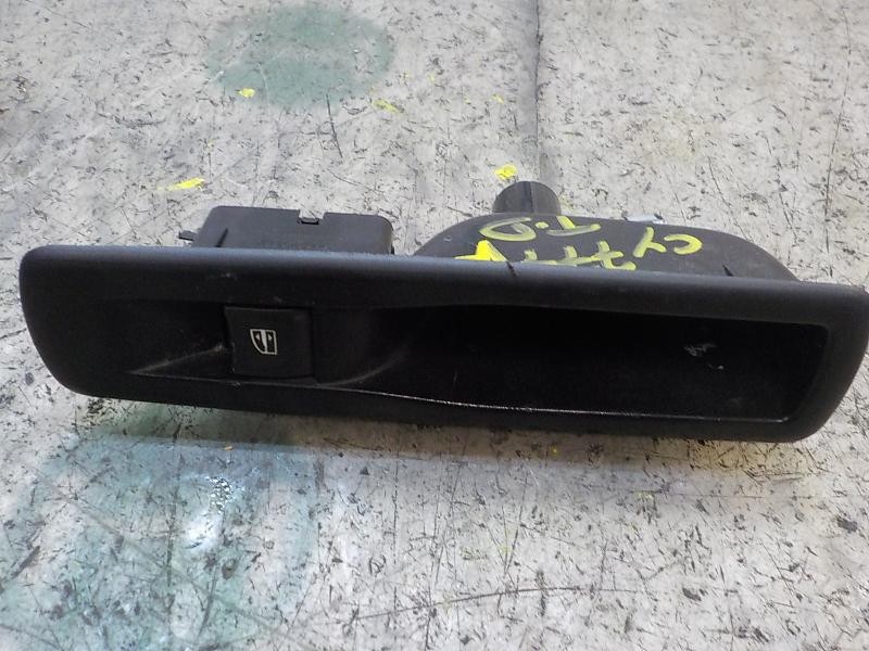 Recambio de mando elevalunas trasero derecho para renault megane iii sport tourer expression referencia OEM IAM 254010003R  