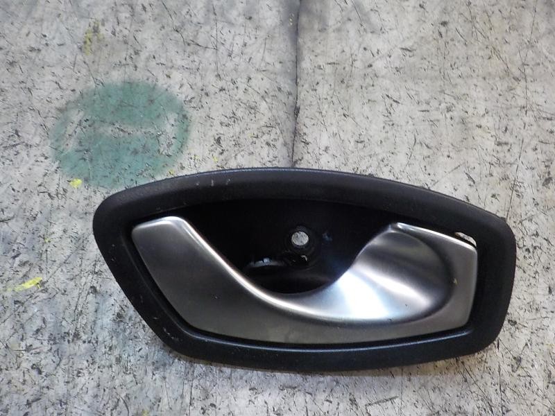 Recambio de maneta interior trasera derecha para renault megane iii sport tourer expression referencia OEM IAM 826720001R  