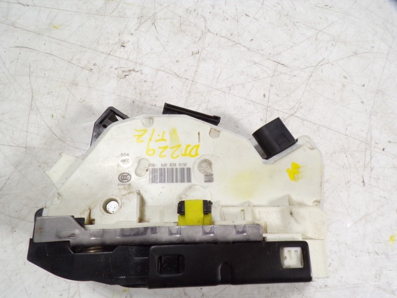 Recambio de cerradura puerta trasera izquierda para seat ibiza (6p1) 1.2 tsi referencia OEM IAM 6J0839015F 6J0839015F 