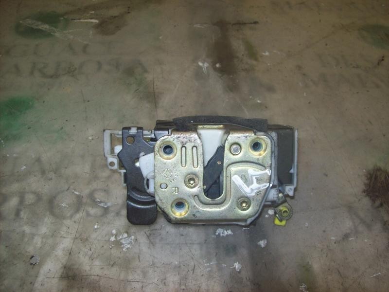 Recambio de cerradura puerta delantera derecha para nissan pick-up (d22) td doble cabina 4x4 referencia OEM IAM   