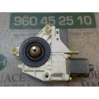 MOTOR ELEVALUNAS TRASERO DERECHO 922492 