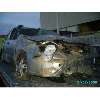 FORD FOCUS BERLINA (CAK)